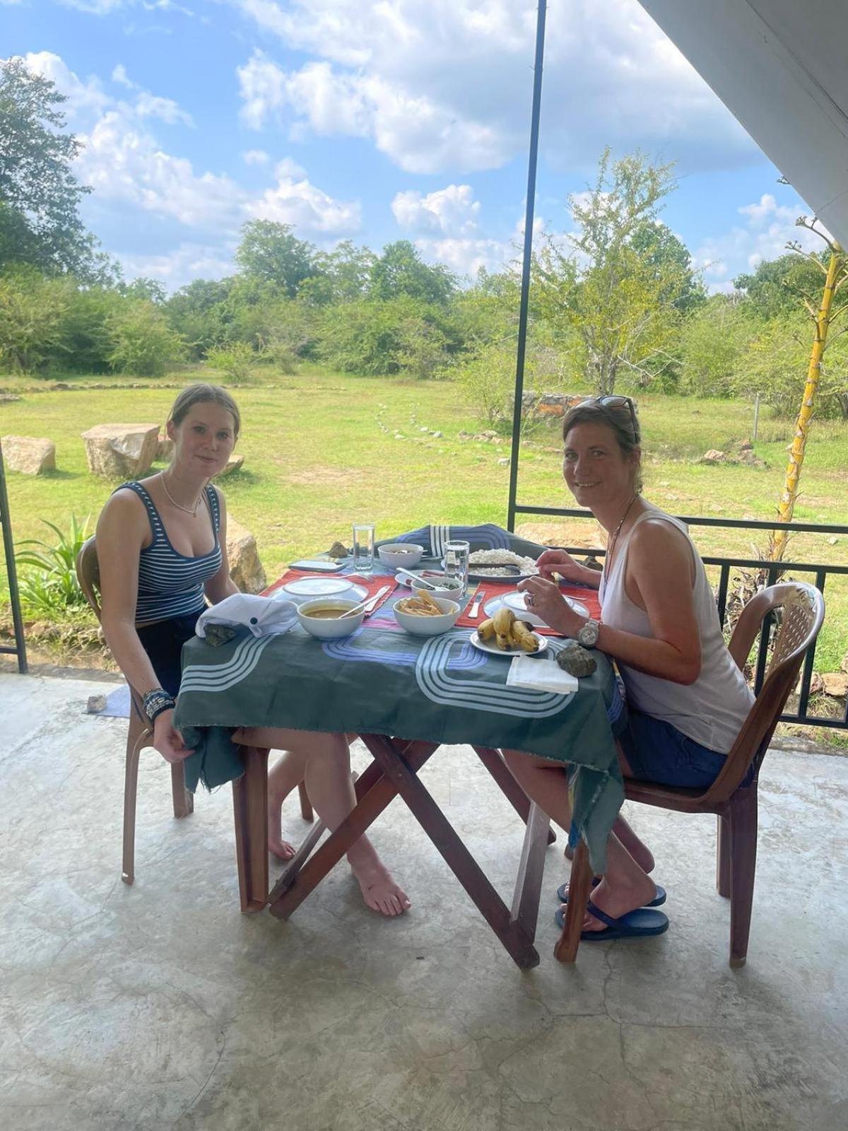 Hotel Basecamp - Yala Esterno foto
